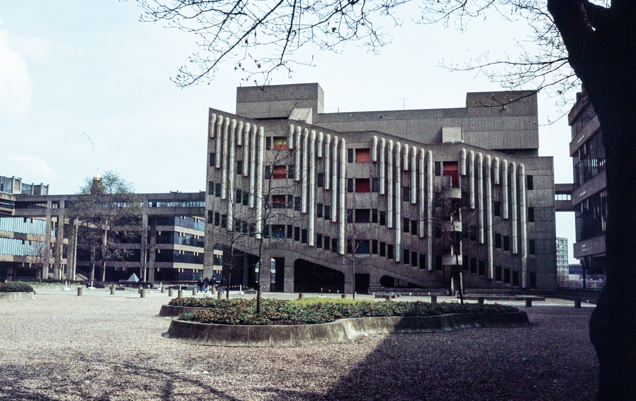 vintage photograph from the 1970s showing the Robert Stevens Hall, also known as the Lecture Theatre, at the Uniersity of Leeds