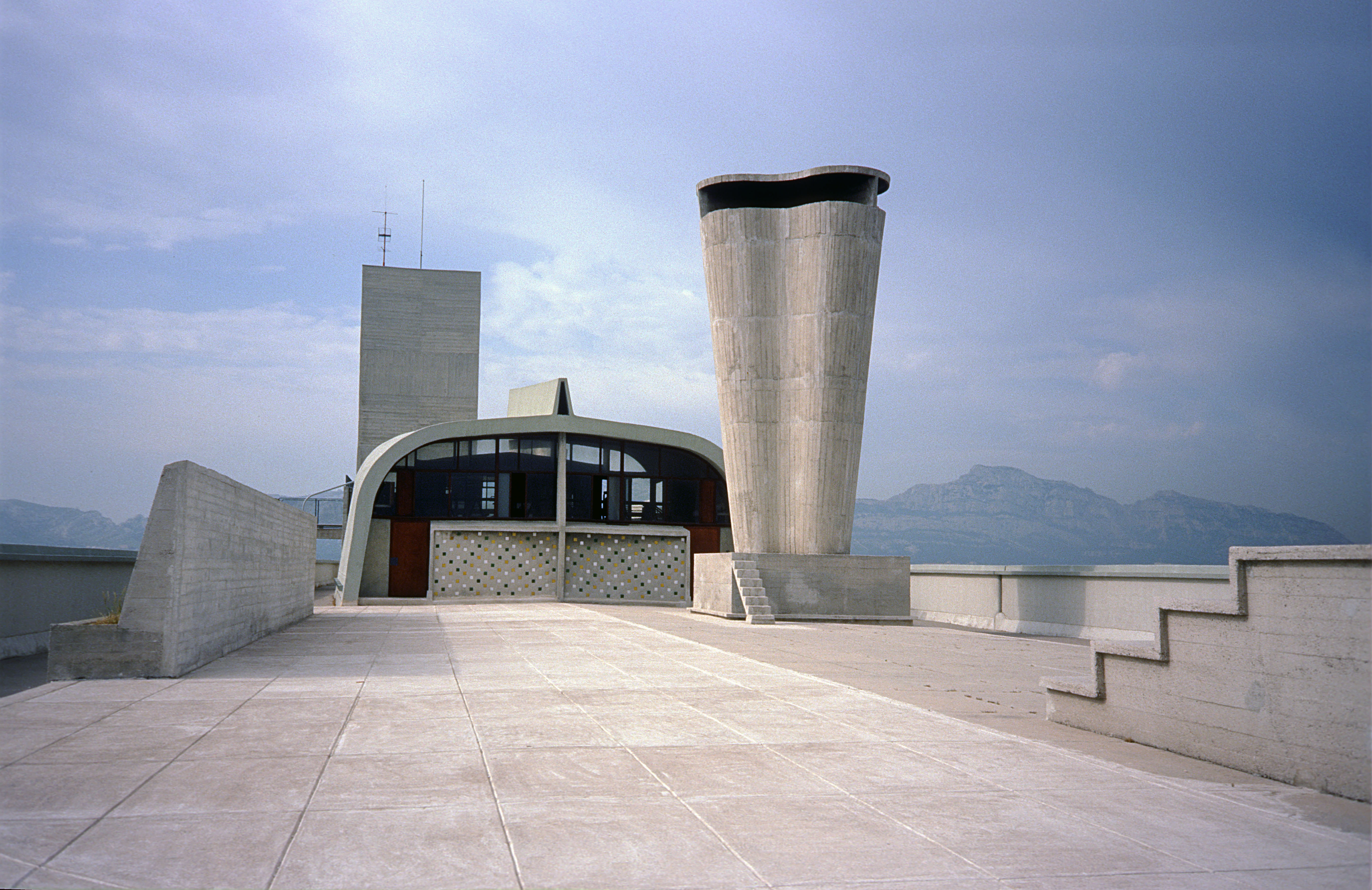 photograph of a portion of the roof of the Unite d'Habitation of Marseille